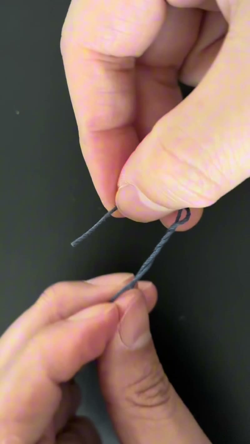 サルカン結び方 毛糸を交差させる